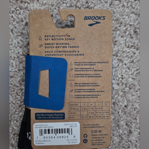 NWT Brooks Unisex Run Past Dark Socks - Picture 5 of 7